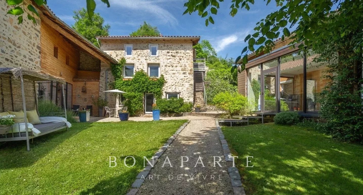 Propriété d’exception avec gîtes et chambres d’hôtes – Vue imprenable, prestations haut de gamme