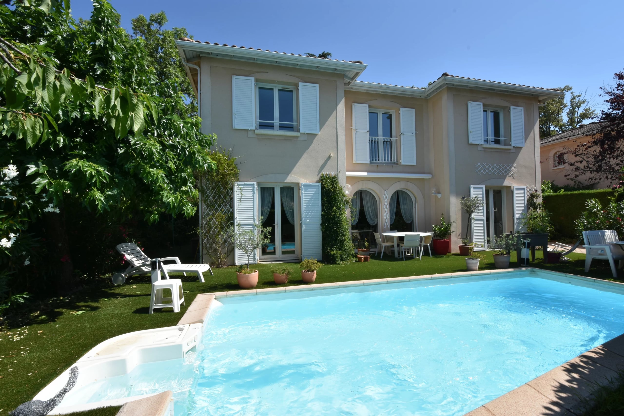 LYON 9E - PLATEAU DE SAINT-RAMBERT  | VILLA FAMILIALE DE STANDING - 5 CHAMBRES - PISCINE - GARAGE